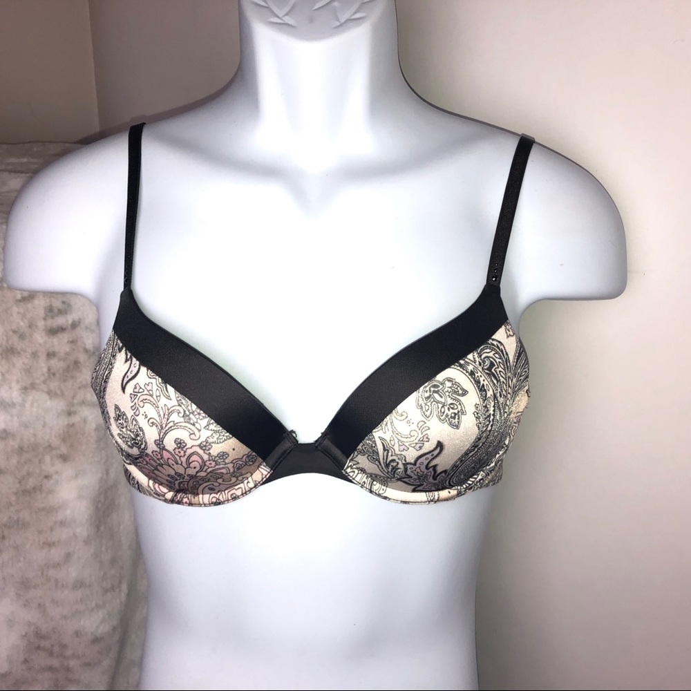 Victoria's Secret Uplift Biofit Bra 34B, demi‎